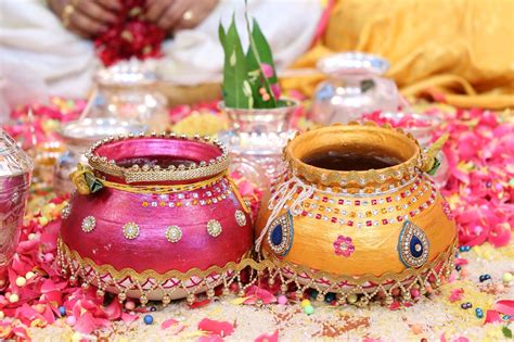 Decorative Pots Or Matka In Weddings Wedding Crafts Desi Wedding