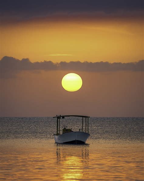 Boat Sun Sunset Horizon Hd Phone Wallpaper Peakpx