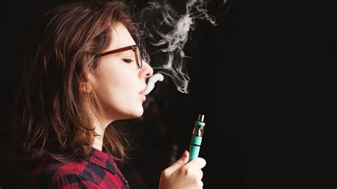 Inhalovanie, ktoré vám dodá vitamíny! Vaping: Rise in underage e-cigarette use alarms Wisconsin health officials