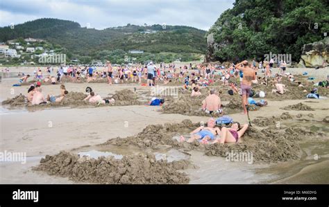 New Zealand Hot Water Beach Coromandel Hi Res Stock Photography And Images Alamy