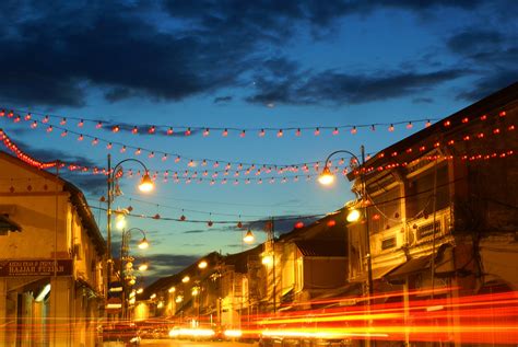 Explore terengganu holidays and discover the best time and places to visit. Kampung Cina Kuala Terengganu | Really old place in Kuala ...