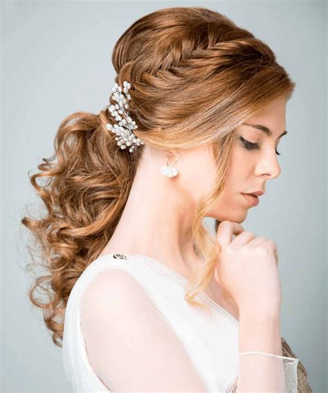 coda bassa sposa treccia bride hair styles space buns women pinterest fashion weddings