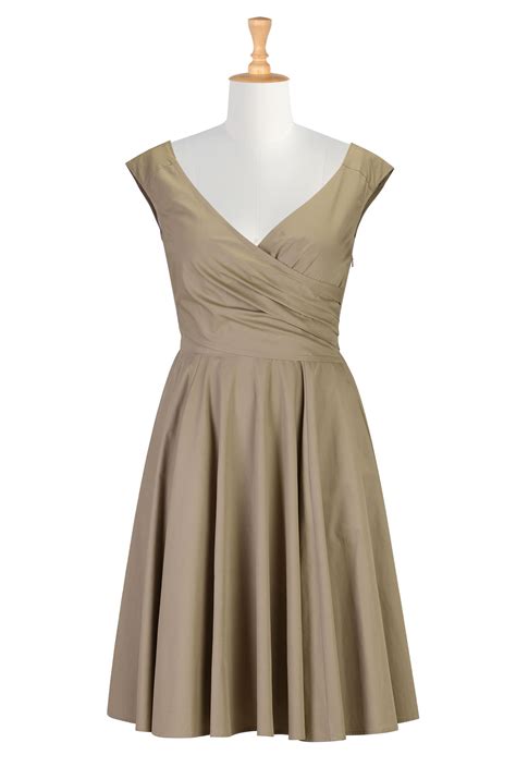 Beige Dress Picture Collection