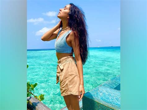 Madhav continues being obsessed with her. Shraddha Kapoor treats fans to mesmerising sunkissed ...