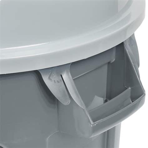 Rubbermaid Brute 32 Gallon Gray Trash Can With Funnel Top Lid