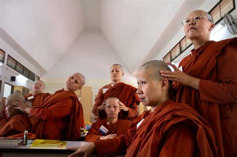 Sakyadhita Awakening Buddhist Women The Bhikkhuni Revolution