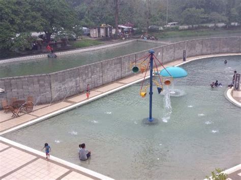 Guests of ērya by suria hot spring bentong have access to an outdoor pool, a children's pool, and free wifi in public areas. Hot spring swimming pool - Picture of eRYA by SURIA Hot ...
