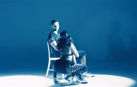 Drake’s 28 Best Facial Expressions In Nicki Minaj’s “anaconda” Video Photos 97 9 The Box