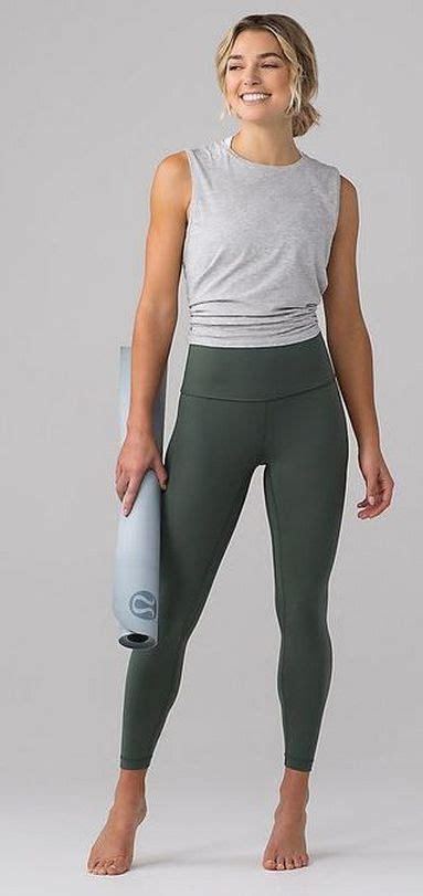 Beautiful Yoga Pants Outfit Ideas 1 Sporty Outfits Yoga Pants Outfit