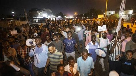 انقلاب السودان تجمع المهنيين يدعو للاستمرار في الاحتجاج لإسقاط مجلس السيادة الجديد صحيفة الراكوبة