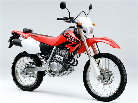 This series of motorcycle is gradually being replaced with similar crf series motorcycles. Honda 250 Xr - reviews, prices, ratings with various photos