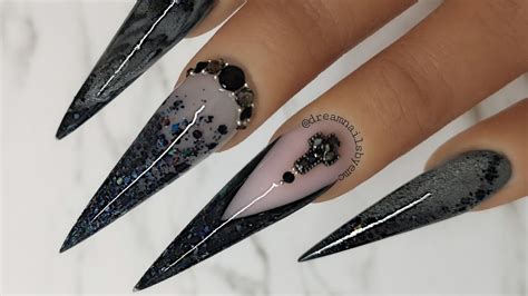 Stiletto Nails Black