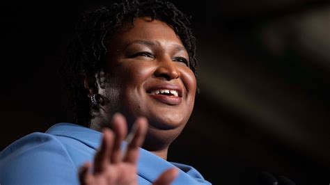 stacey abrams ends fight for georgia governor with harsh words for her rival the new york times