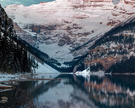 Download Wallpaper 1280x1024 Lake Mountains Snow Top Lake Louise