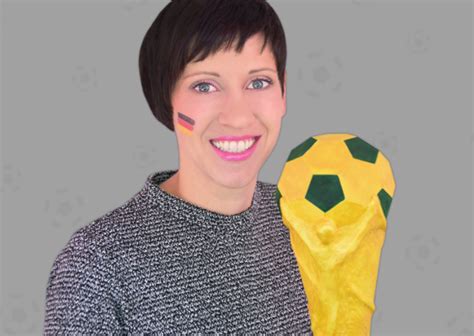 Fotoalbum selber basteln fotoalbum gestalten reisetagebuch gestalten buch selber binden reiseerinnerungen sammelalbum selbstgemacht seiten. Schiebekarte Mit Fußball Selber Basteln / Basteln mit ...