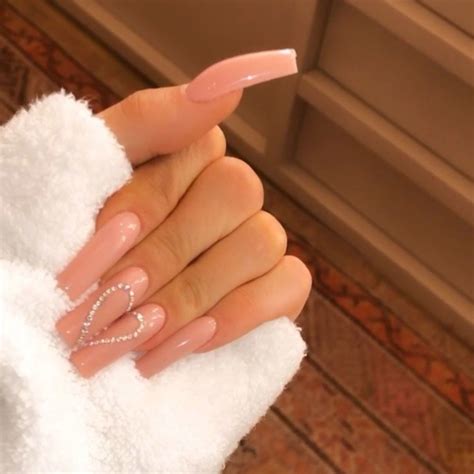 Kylie Jenner Just Posted Some Short Nail Art Inspo On Instagram Kylie