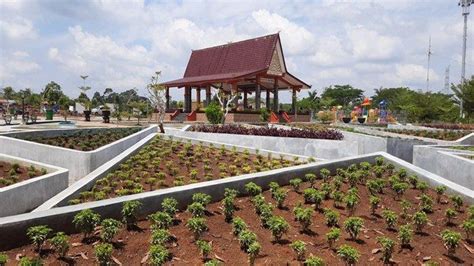Cimb bank taman selat, share on facebook. Alun-alun Taman Beregam Muara Beliti Musi Rawas Sumsel ...