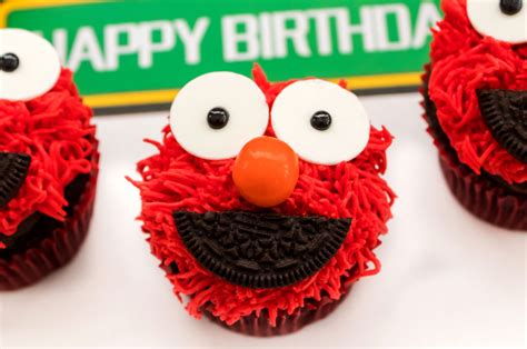 Elmo Cupcakes Two Sisters