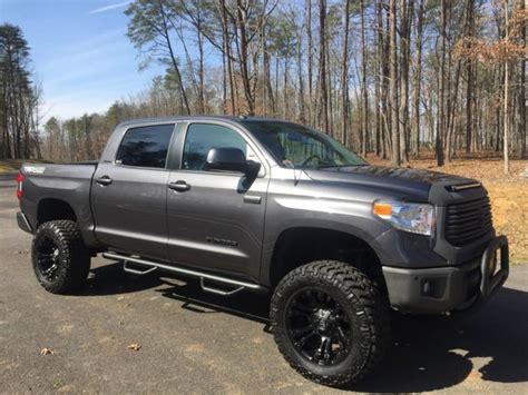 2016 Toyota Tundra Limited Extended Crew Cab Pickup 4 Door Trucks