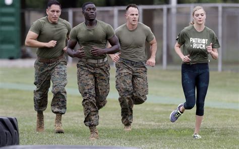 Marines Fitness Instructor Puts Kate Upton Through Her Paces Comets