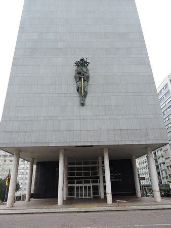 Está localizado numa península que divide o lago paranoá em lago sul e lago norte e abriga a residência oficial do presidente da república. Palacio da Justica, Porto Alegre - TripAdvisor