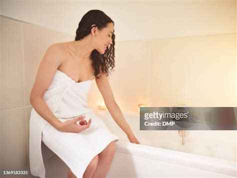 Attractive Brunette Young Woman Taking Bubble Bath Copy Space Photos And Premium High Res