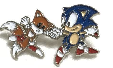 Sonic Pins And Badges Sonic The Hedgehog Collectibles