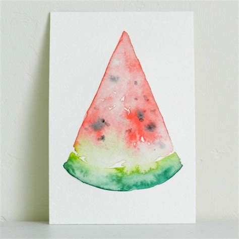Mix some quinacridone red with water on your palette and spread it over the top section of the watermelon slice. Watermelon Painting: 4 Step Watercolor Tutorial