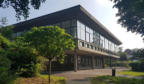 He was a theologian, organist, musicologist, writer, humanitarian, philosopher. Lycée Albert Schweitzer au Raincy - IDF Construction Durable