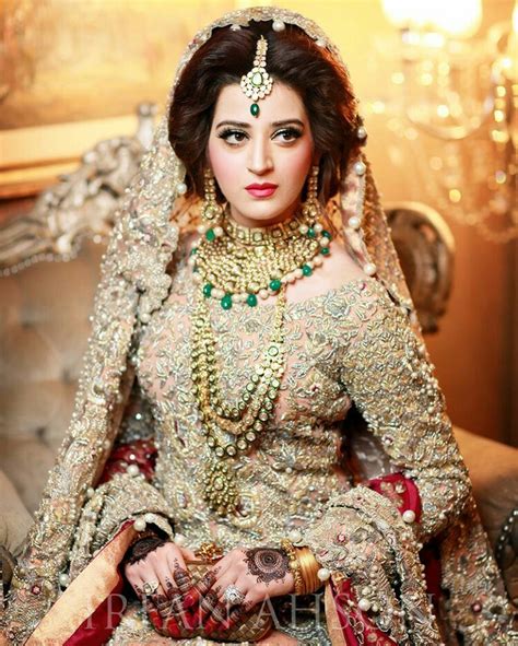 Pin By Mimi On Umair Ishtiaq And Anothers Photographer Pakistani Bridal Dresses Pakistani