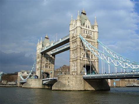 London Sehenswürdigkeiten Tower Bridge