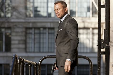 First Look Agent 007 Skyfall Poster Plus Movie Stills Joris