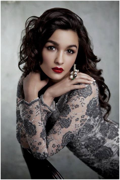 Cute Actress Alia Bhatt Hd Wallpapers Download