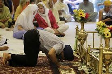 The sikh was initially established by guru nanak, and then continued to progress through ten successive sikh gurus (the last being the holy scripture, the guru granth sahib). Daily Practices - Sikhism