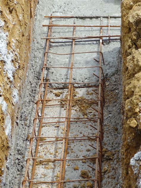 Les armatures de chaînage sont des ensembles de fer à béton en acier, conçus pour assurer une parfaite cohérence entre tous les éléments de la les fibres synthétiques pour béton. Fondations : insertion chaînages verticaux après coulage ...