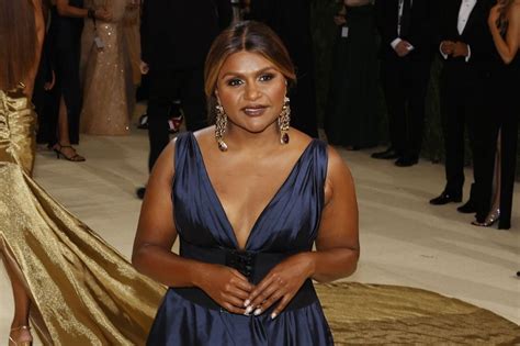 Watch Mindy Kaling Teases Her Hbo Max Series Sex Lives Of College