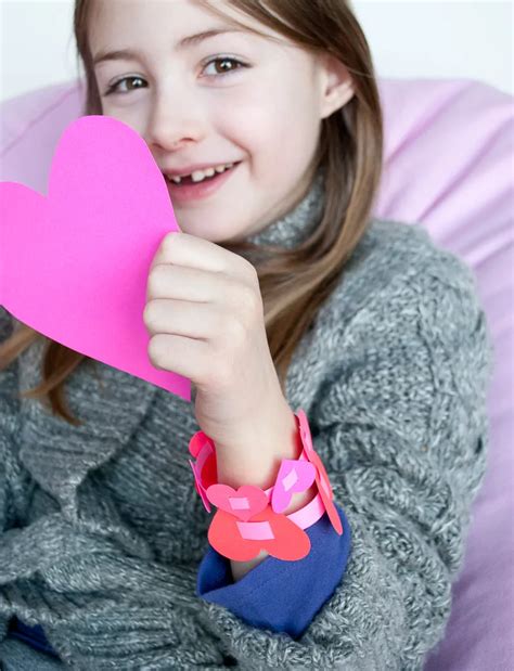 Easy Diy Valentines Day Paper Heart Bracelets For Kids Merriment Design