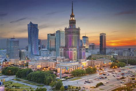 Durch ihren starken ausbau erlangte die hauptstadt von polen eine. Top 10 Sehenswürdigkeiten Warschau ~ Animod - Traumhafte ...