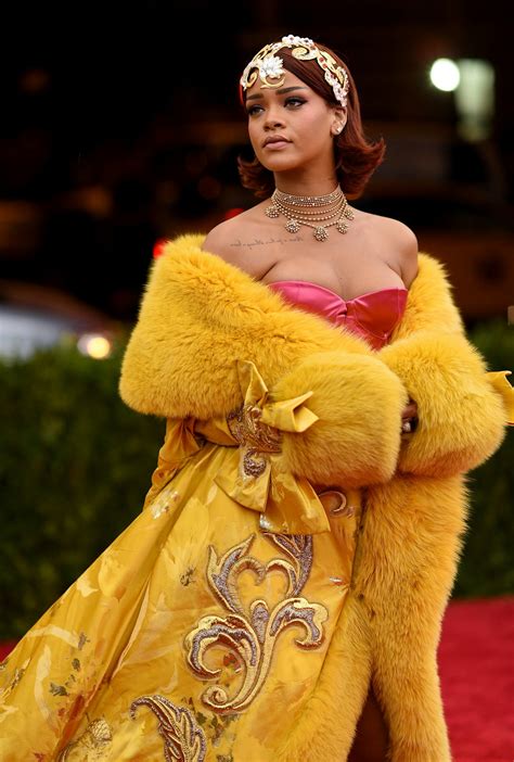 A Rihanna Met Gala Halloween Costume That Will Make You The Most