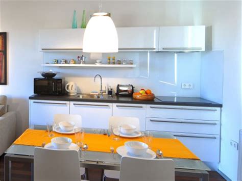 dapur minimalis biru