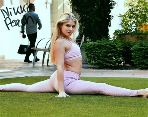 Nikki Peach Super Sexy Doing Splits Signed 8x10 Photo Adult Model Coa 22 Ebay
