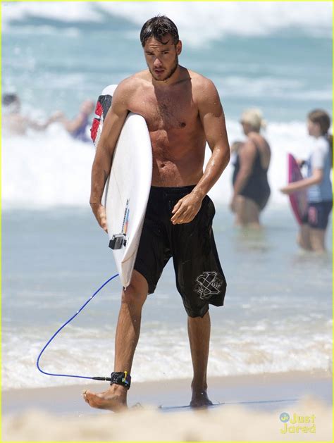 Liam Payne Surfing Shirtless In Australia Photo 609939 Photo Gallery Just Jared Jr
