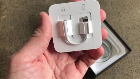 Bad News For Music Fans The New Iphones May Not Come With The Lightning To Headphone Jack Adapter