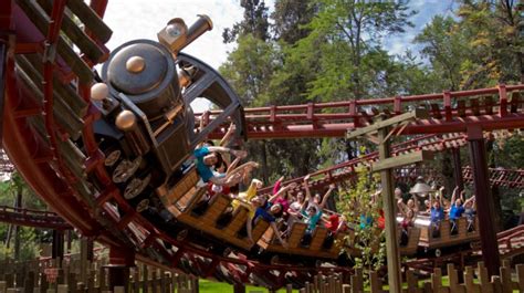 Search roller coasters amusement parks companies people. Fantasilandia inauguró nueva montaña rusa con miras a la ...