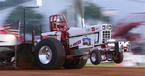 tractor pull monster trucks this weekend