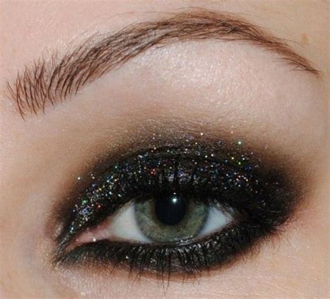 Black Glitter Eye Make Up Glitter Eyes Glittery Smokey Eye Eye Makeup