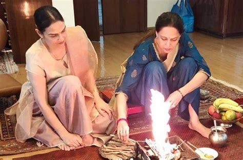 Hema Malinis Diwali Special With Daughter Esha Shreya Ghoshal