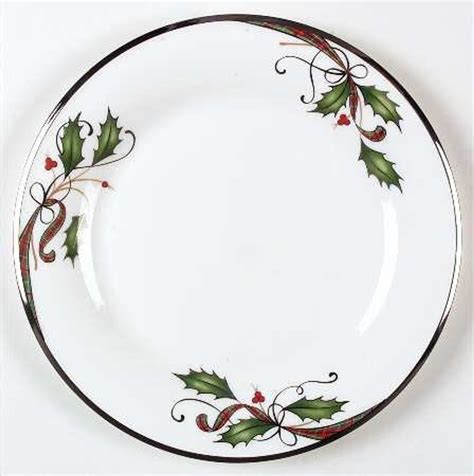 Lenox Holiday Nouveau Platinum White Christmas Dinnerware 24 Pc