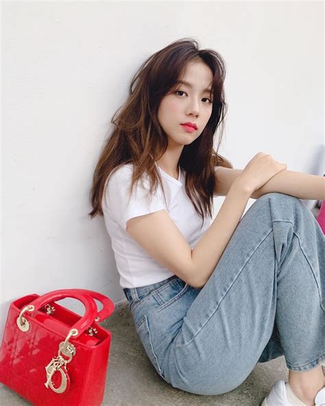 Blackpink S Jisoo Proves She S A Visual Goddess In Recent Instagram Update Koreaboo