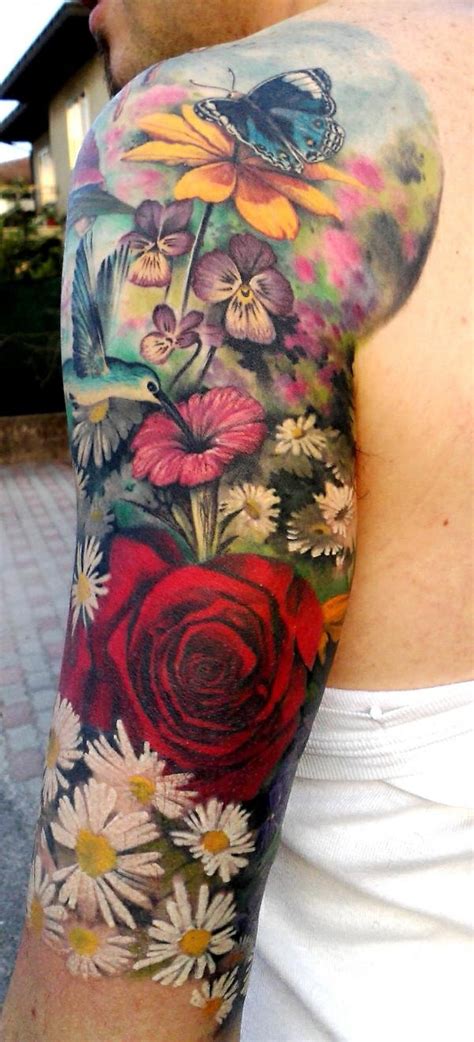 51 Marvelous Vintage Shoulder Flower Tattoos